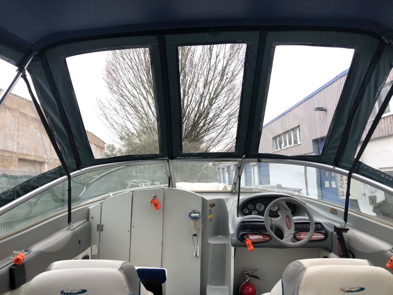 Bayliner Capri 2052 cockpit mit fahrverdeck camper 